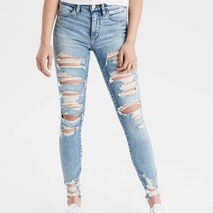 American Eagle distressed jeans - Size 2 R